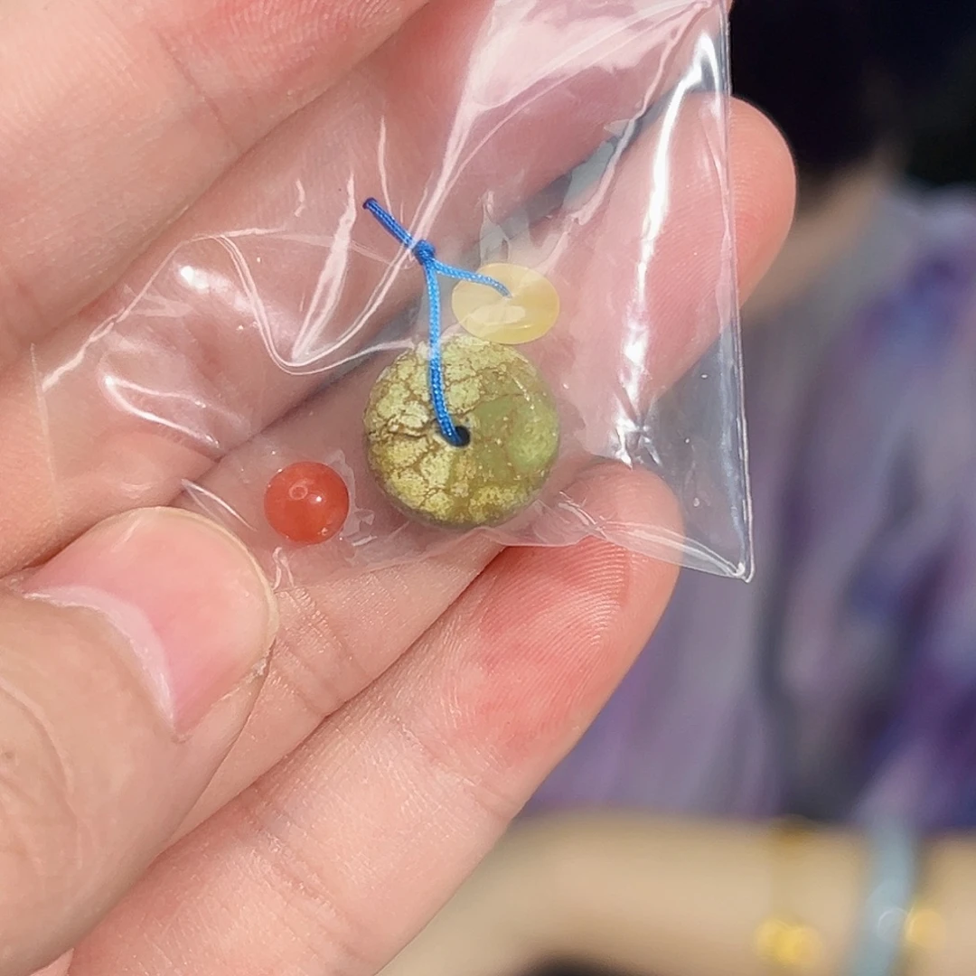 南红玛瑙未镶嵌珠宝奇石