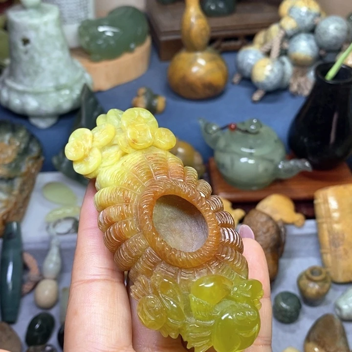 蛇纹石玉未镶嵌花玉
