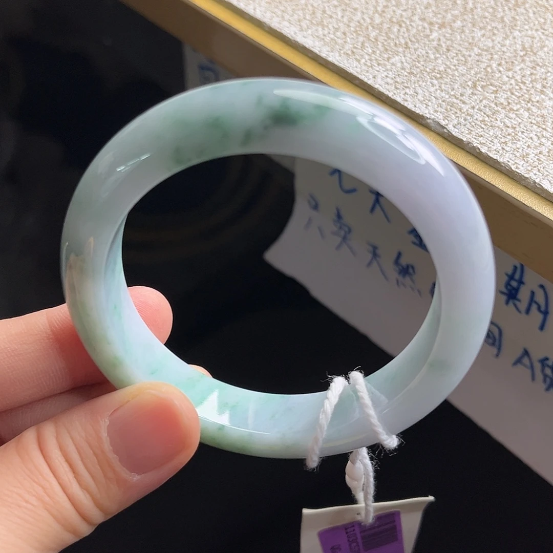 翡翠未镶嵌手镯手镯