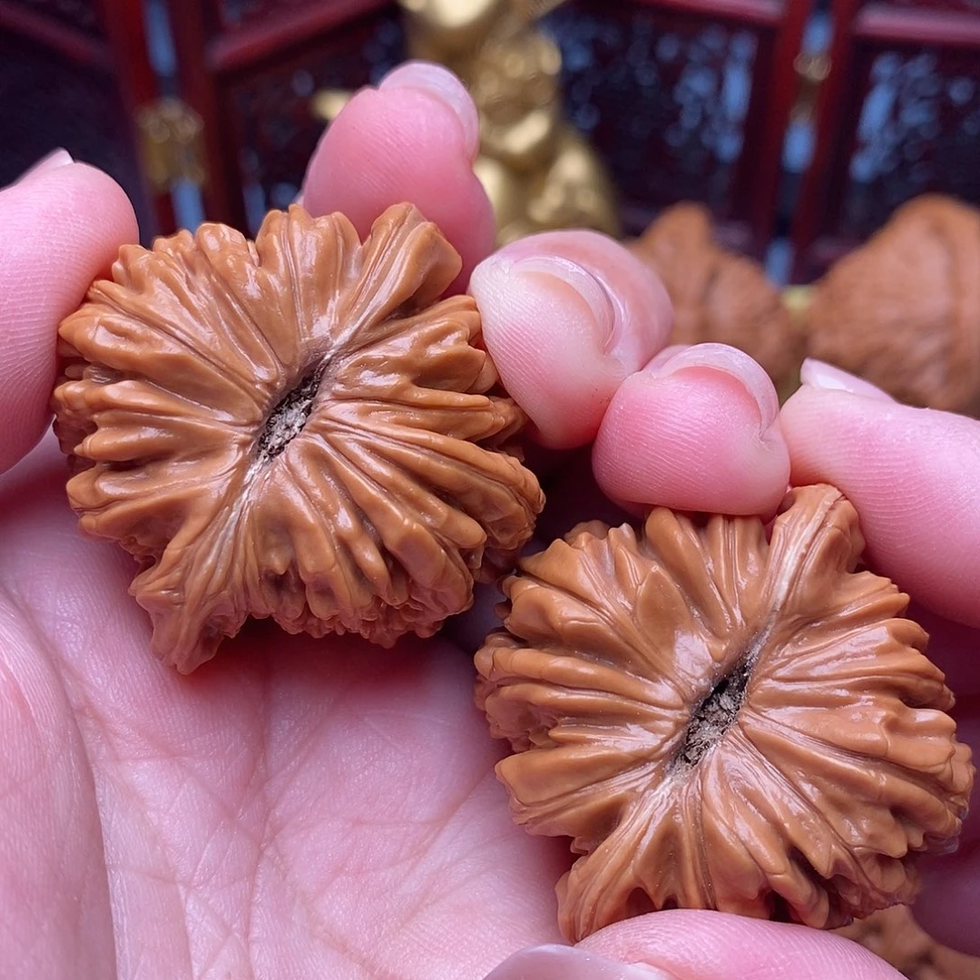 文玩核桃把件40全品毕业汉高楼