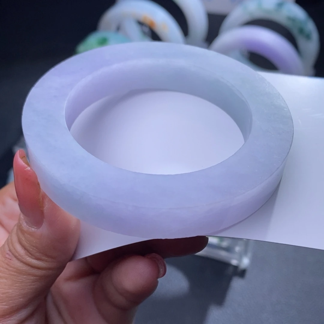 定制翡翠未镶嵌翡翠手镯