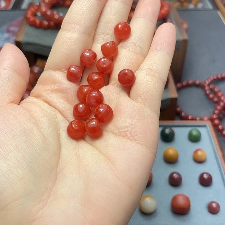 南红玛瑙单珠8mm多样性发1未镶嵌