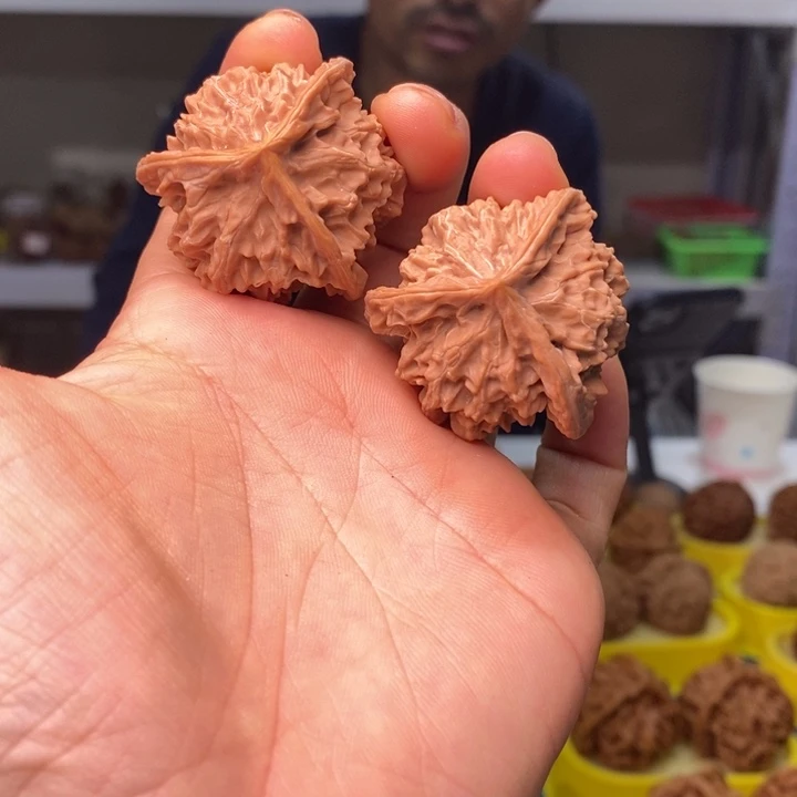 吊坠文玩核桃文玩核桃盘山38～