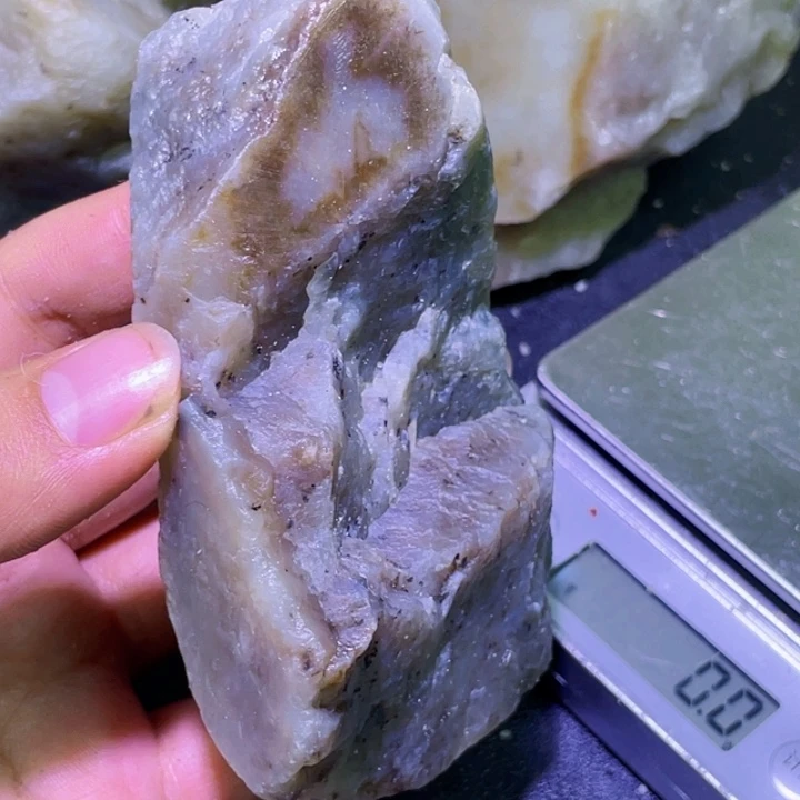 未镶嵌和田玉珠宝半成品