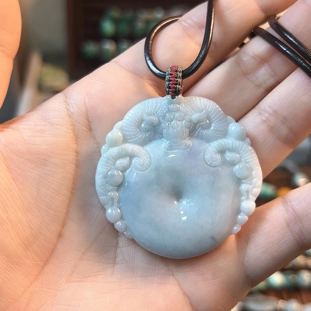 翡翠颈饰未镶嵌吊坠