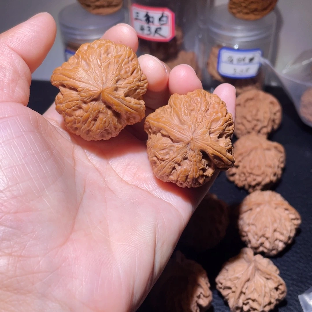 吊坠桃核39尺驴打滚