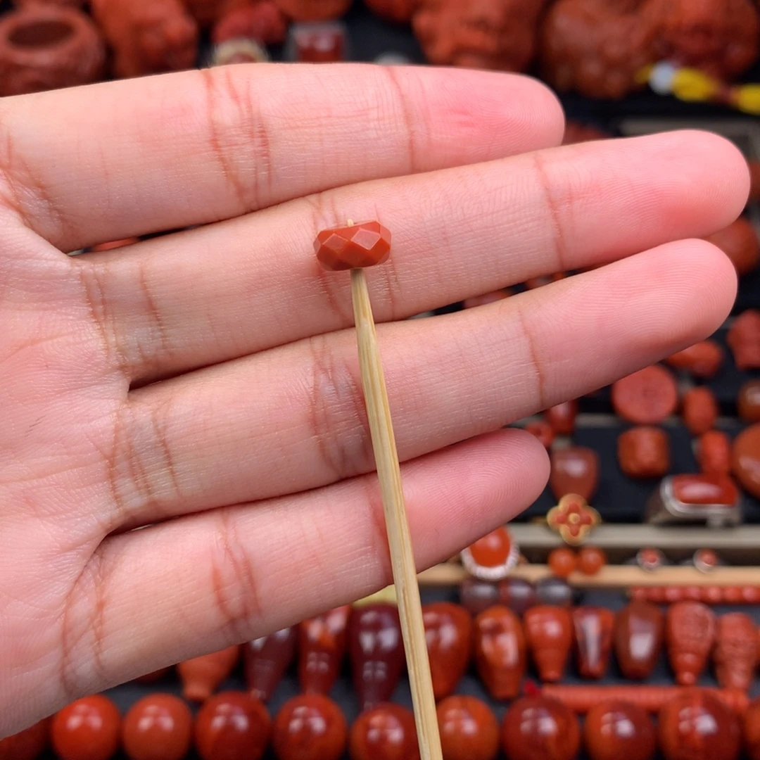 未镶嵌无相隔片8+南红玛瑙