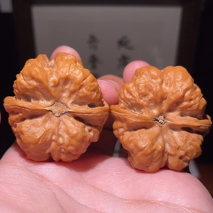 O***年核桃手串/手链蛤蟆头核桃