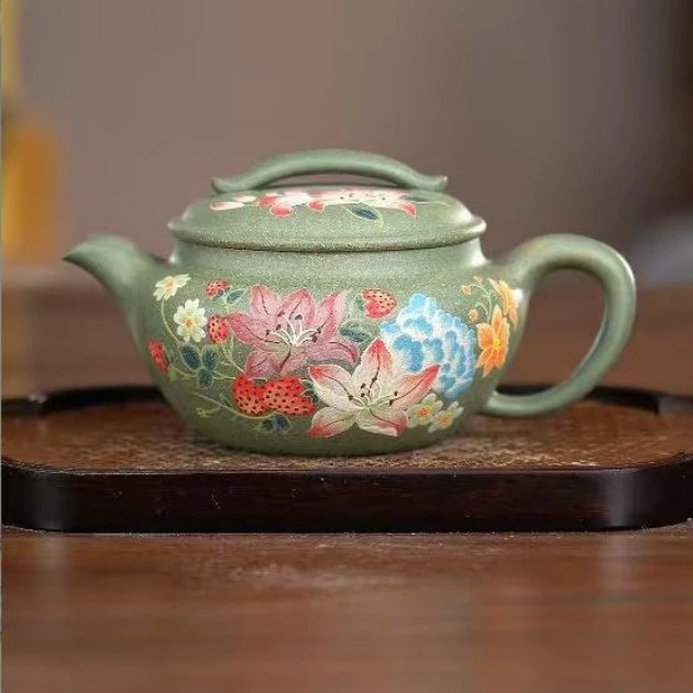 5146宜兴紫砂茶具豆青砂泥料手工堆绘草莓大口如意汉瓦250ml左右