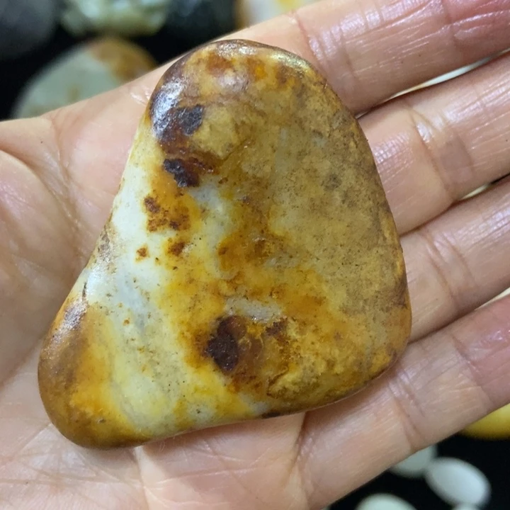 和田玉（糖玉）未镶嵌挂件