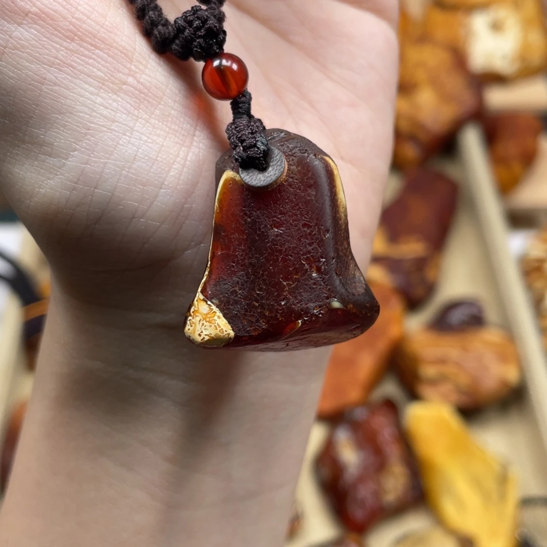 琥珀未镶嵌珠宝奇石