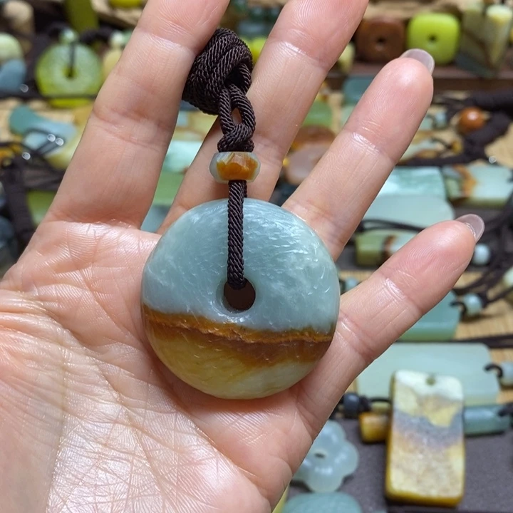 蛇纹石玉未镶嵌挂件素*