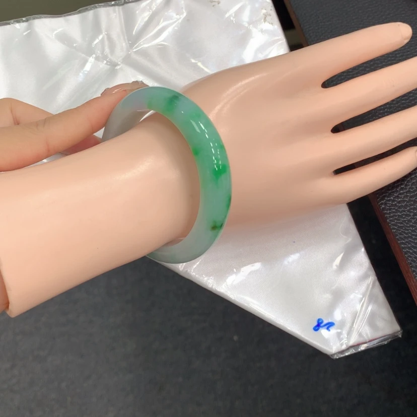 【闪购商品】翡翠手镯未镶嵌翡翠