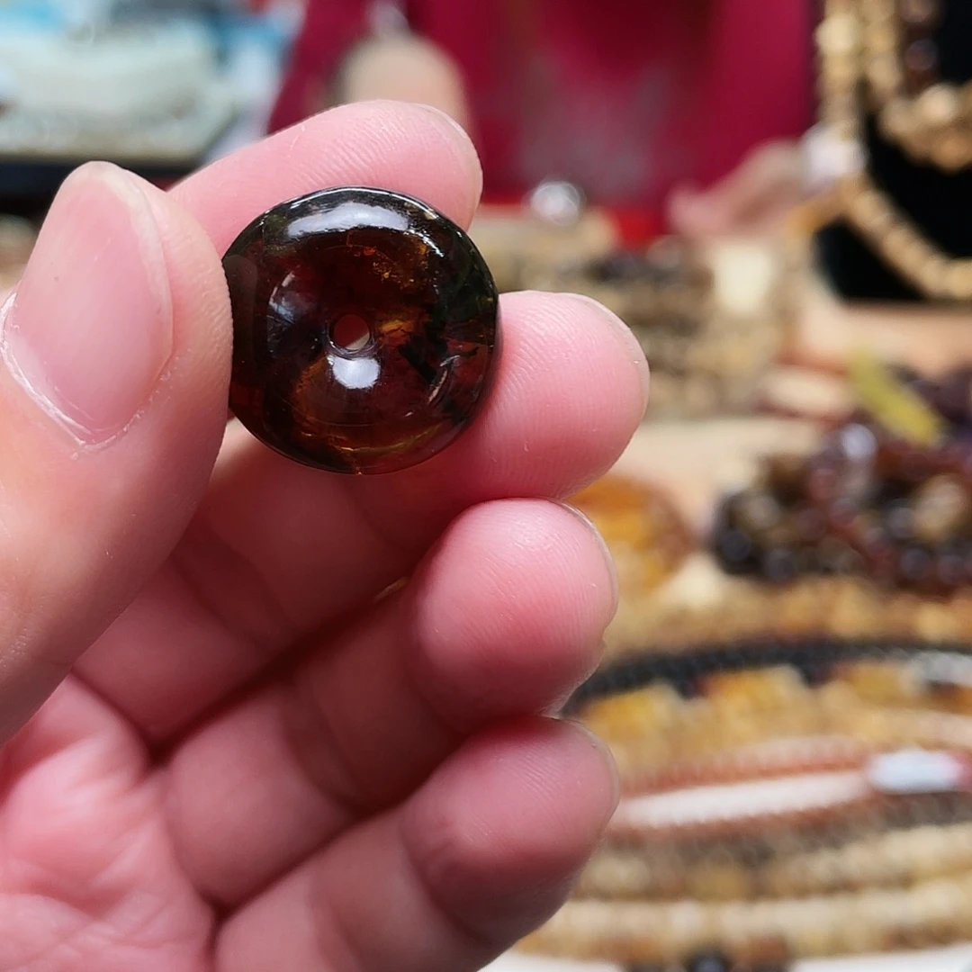 琥珀裸石未镶嵌大