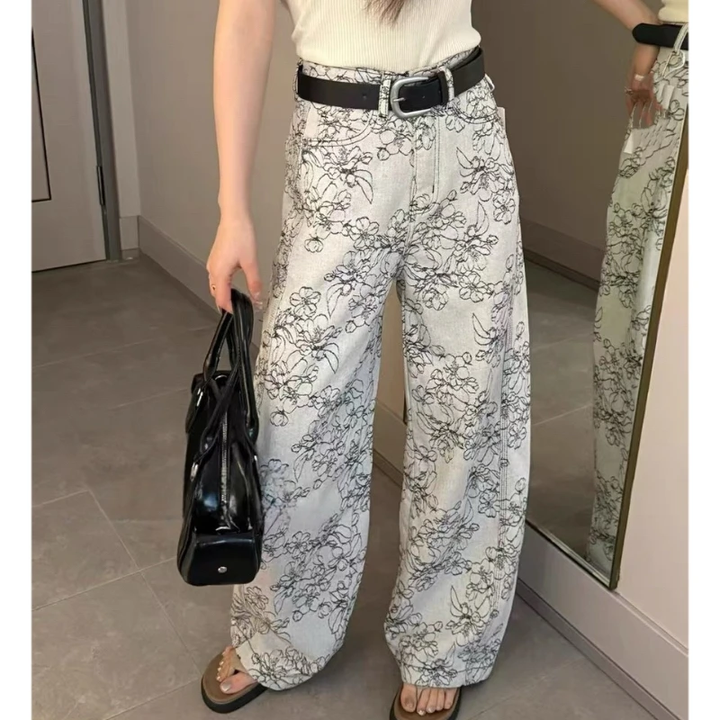 高腰直筒牛仔裤女春夏新款时尚刺绣设计显瘦休闲裤