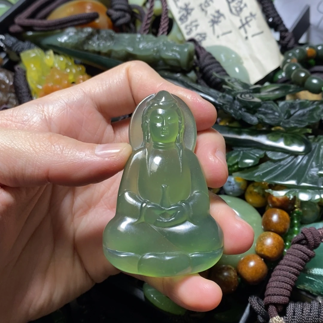 蛇纹石玉未镶嵌颈饰