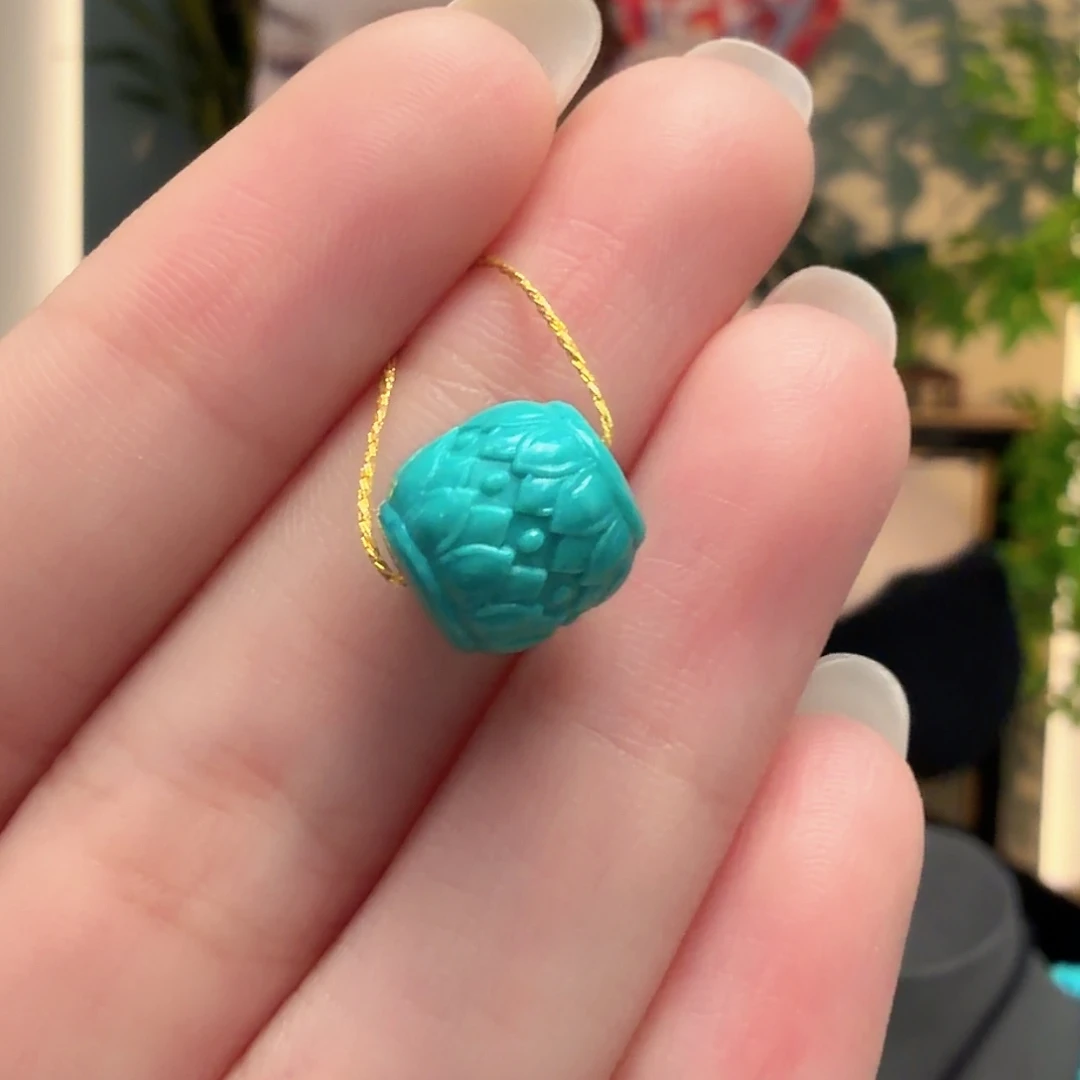 绿松石未镶嵌颈饰