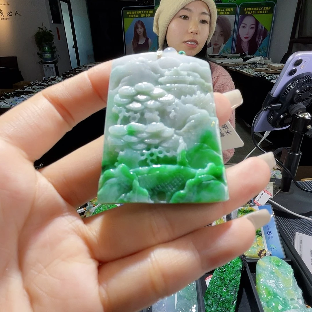 颈饰未镶嵌翡翠一