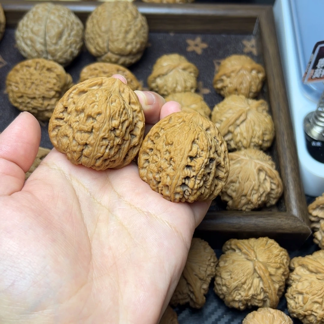 把件文玩核桃南疆石40+全品