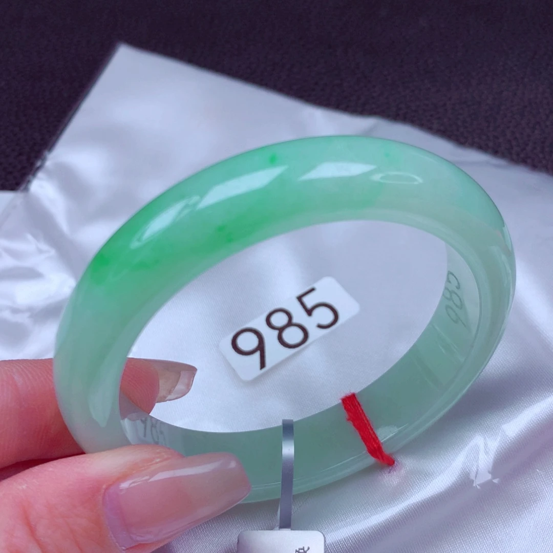 翡翠未镶嵌手镯手镯