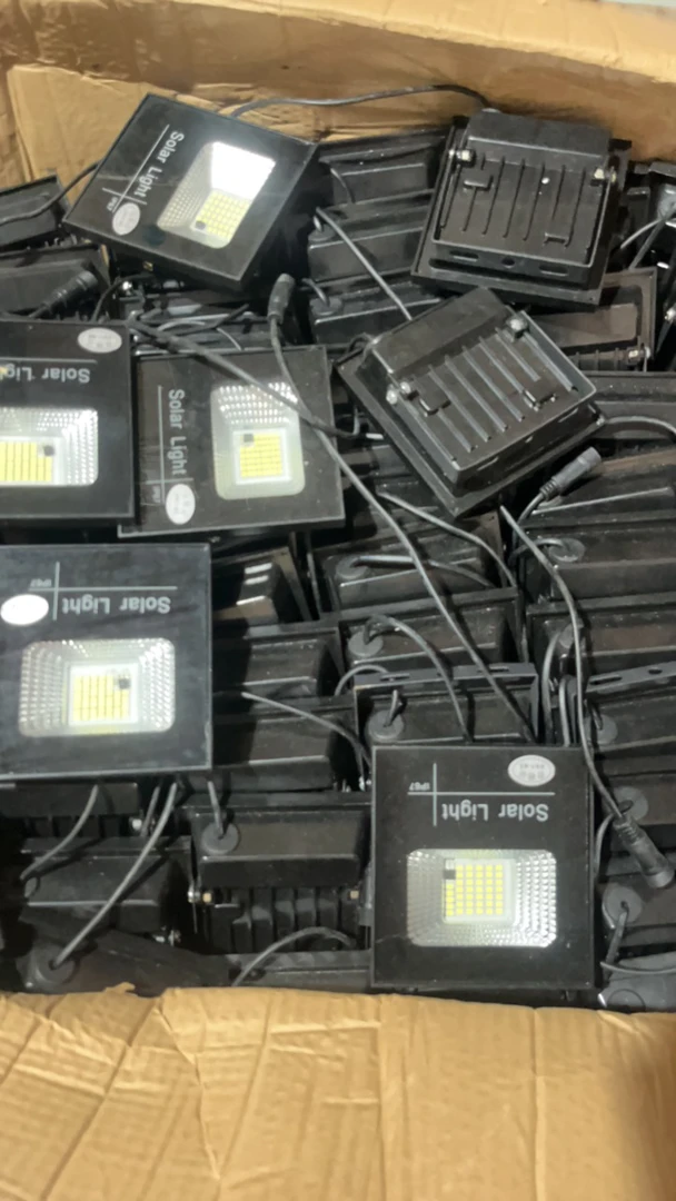 2307-小号太阳能灯1个（不挑款）