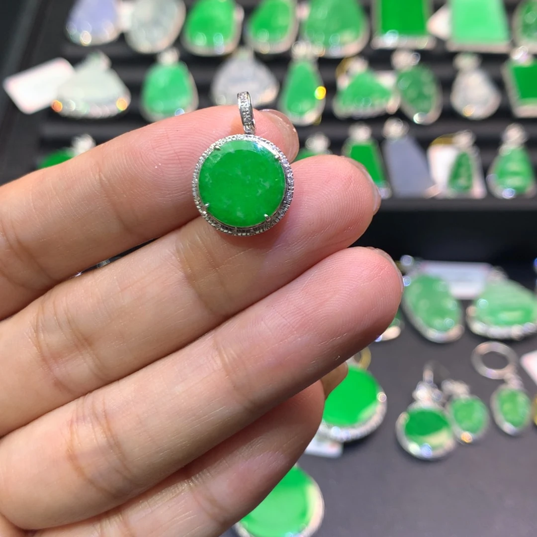 翡翠18K金镶嵌吊坠(不含链)