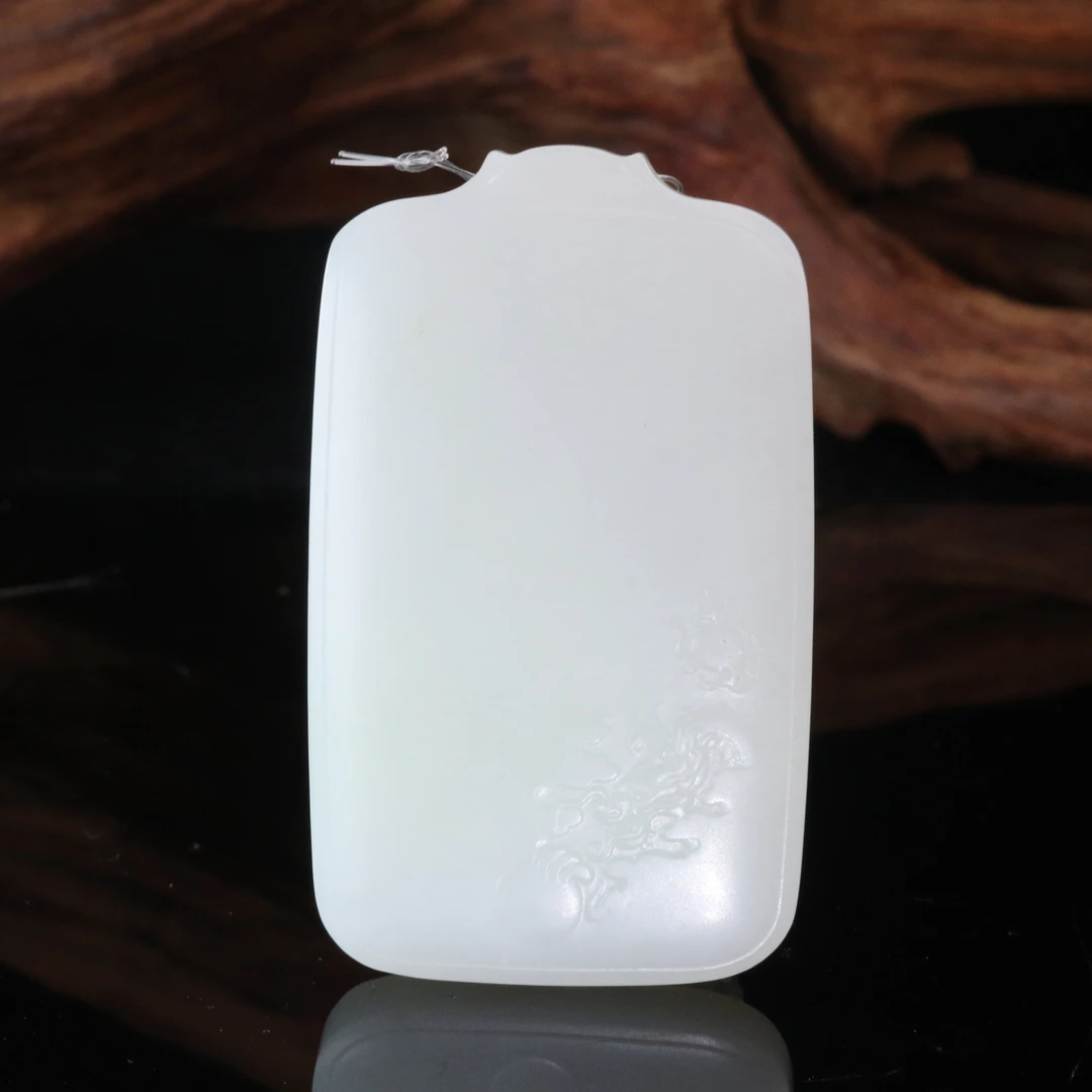 46和田玉羊脂白吊坠/201322上海嘉禾拍卖