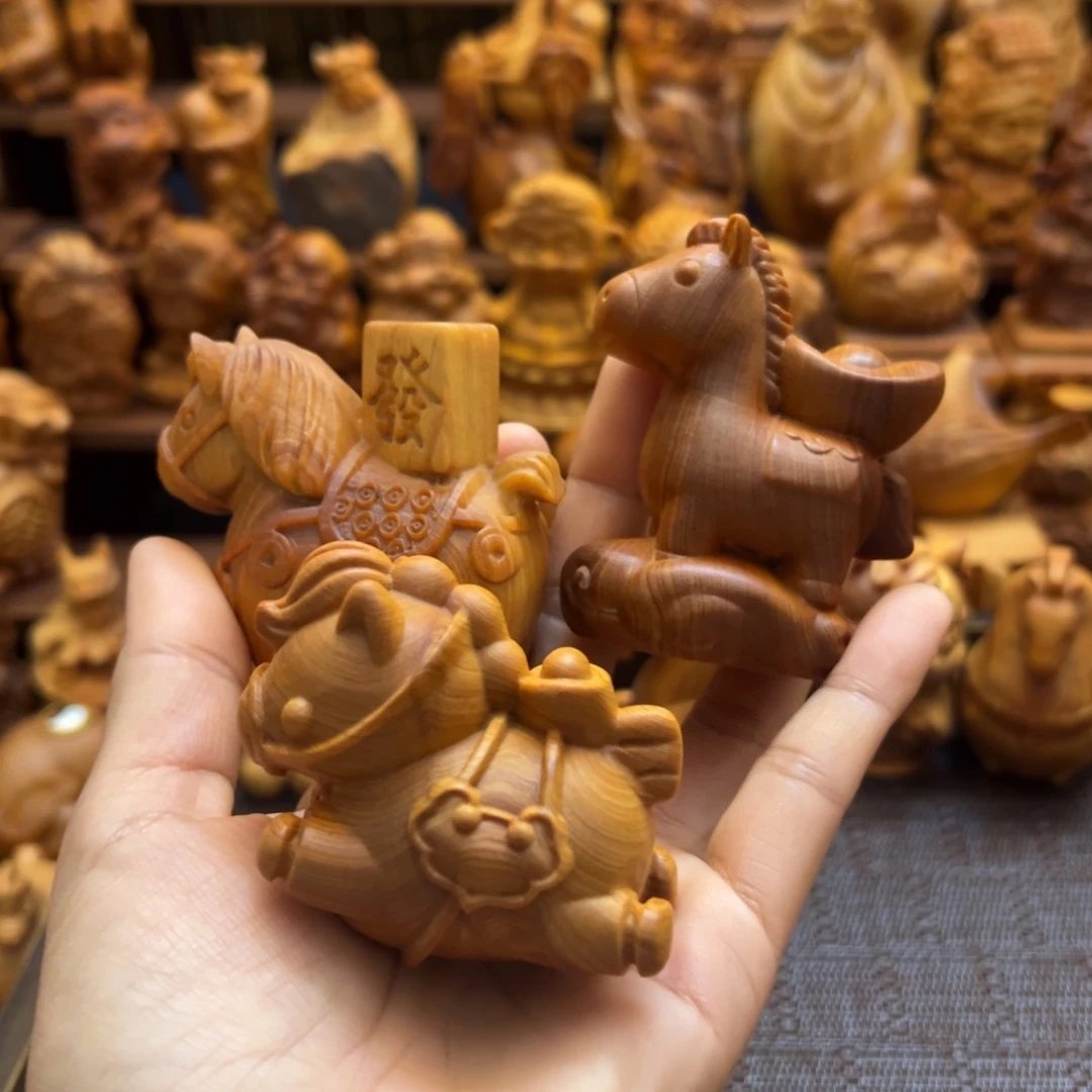 羊***羊柏木（崖柏）手把件