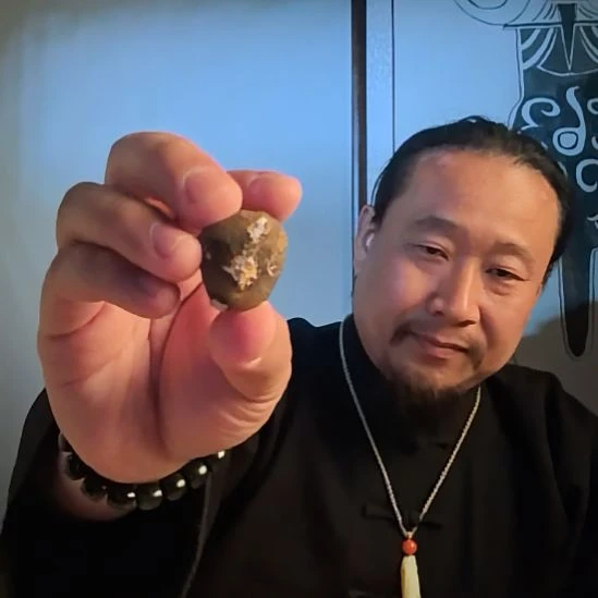 左***边花岗石铁合金星缘舍利