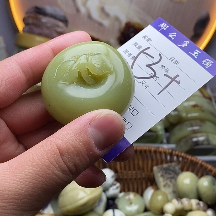 未镶嵌蛇纹石玉颈饰