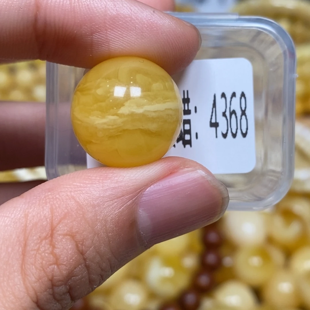 蜜蜡未镶嵌珠宝奇石4368