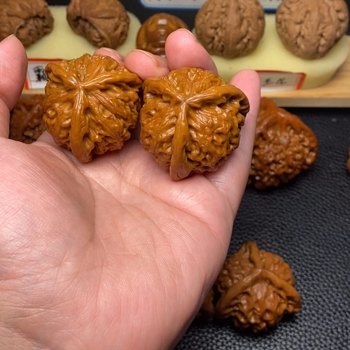 把件文玩核桃韦*山工艺三棱