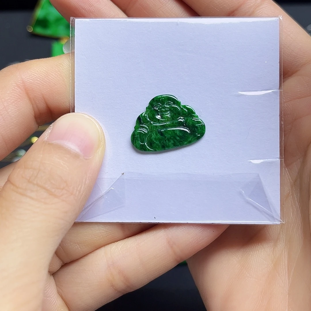 翡翠未镶嵌颈饰有纹裂