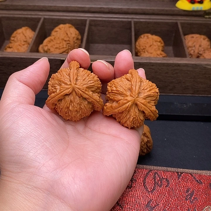 万***.把件文玩核桃白奔