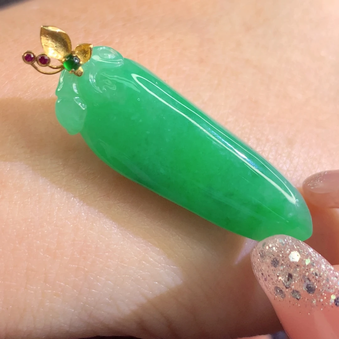 翡翠18K金镶嵌颈饰翡翠