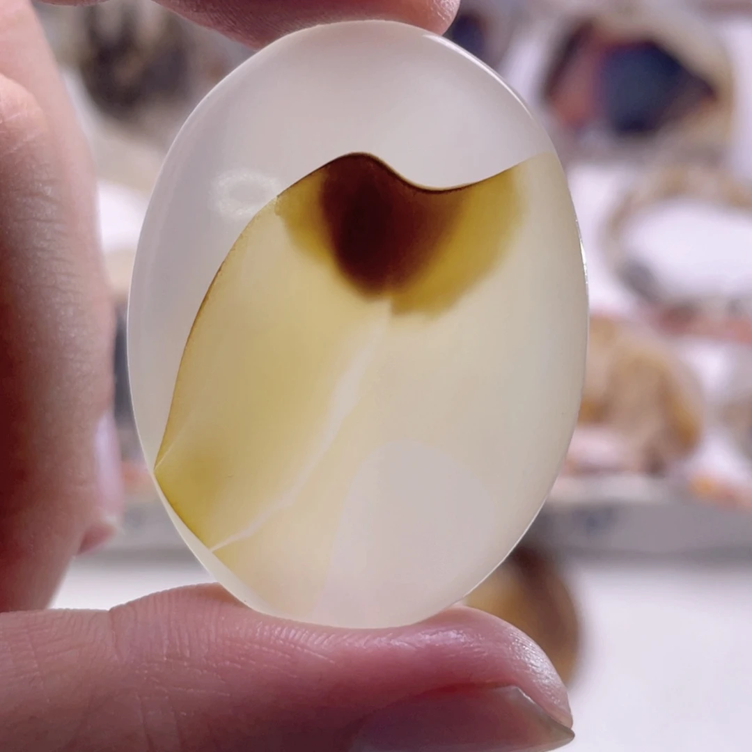 玛瑙/玉髓未镶嵌珠宝奇石