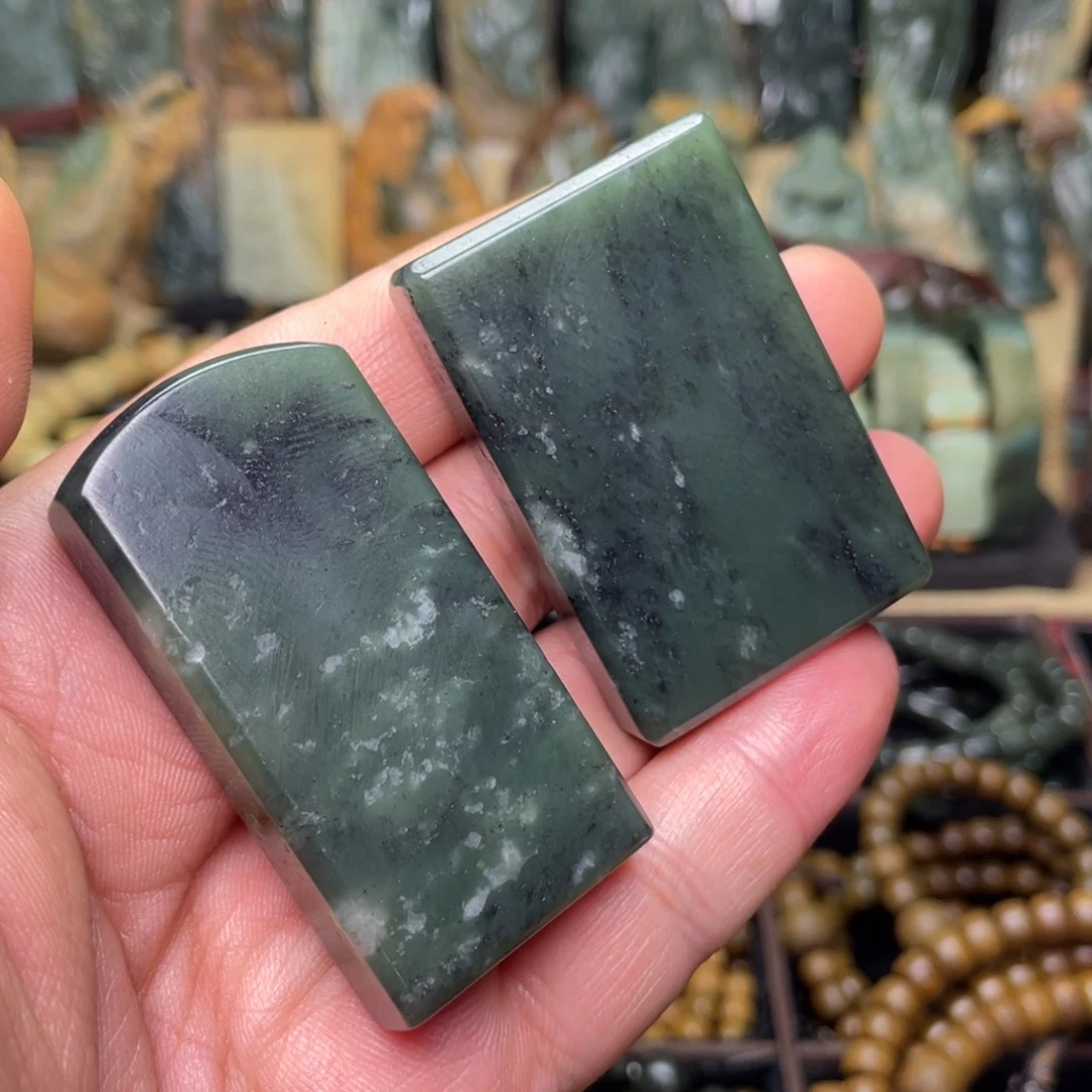 岫岩河磨玉（透闪石质玉）未镶嵌颈饰自选一个