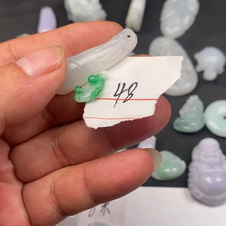 翡翠未镶嵌颈饰翡翠