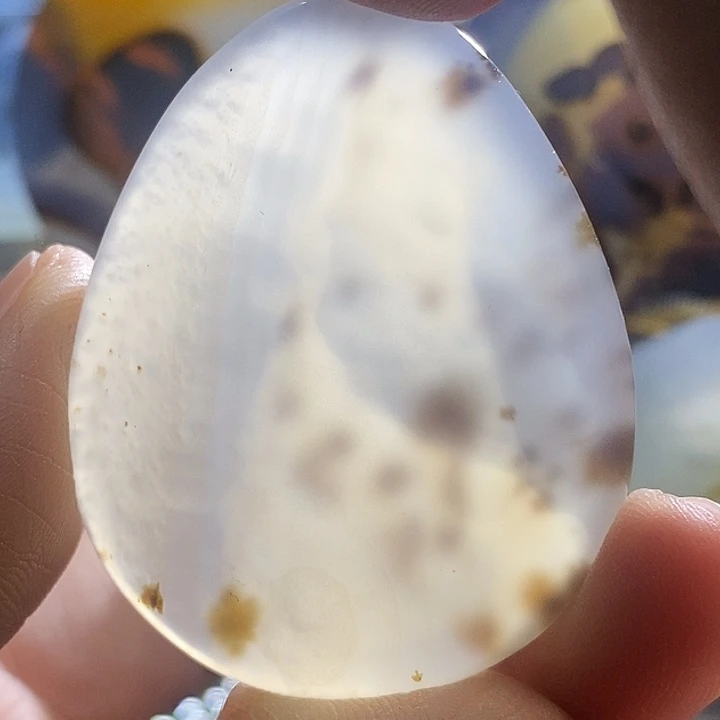 未镶嵌颈饰玛瑙/玉髓平*