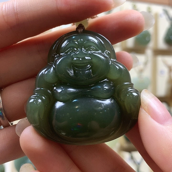 颈饰未镶嵌和田玉?****钱