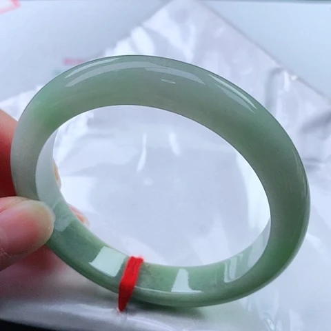 翡翠手镯未镶嵌31 号翡翠手镯