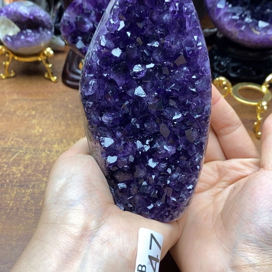 未镶嵌水晶大型摆件（非配饰）