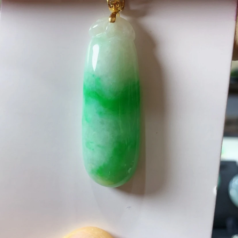 【闪购商品】吊坠(不含链)18K金镶嵌翡翠