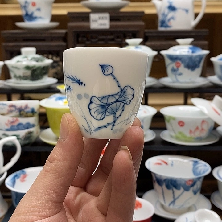 踏***雪手绘微瑕荷花杯一只