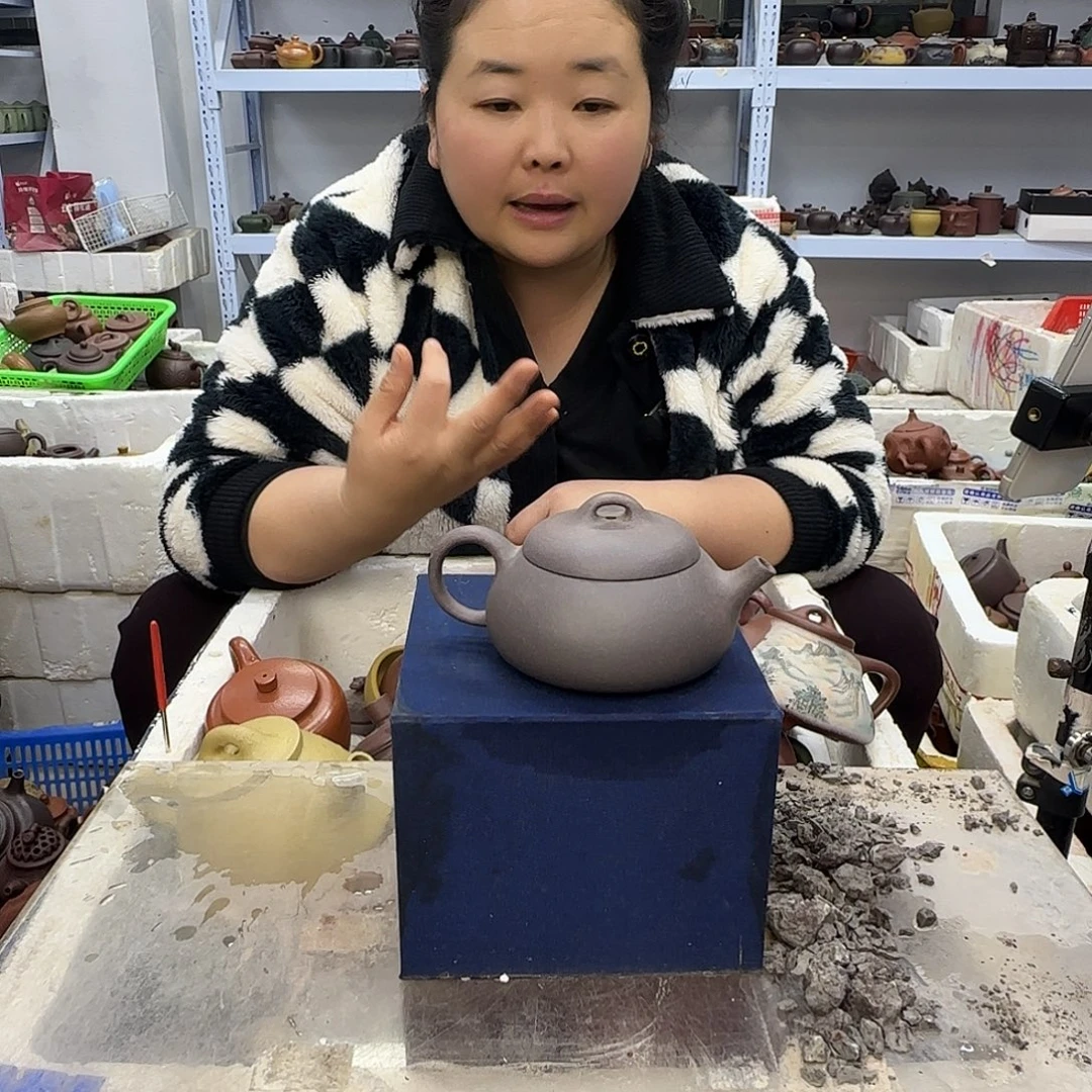 茶壶紫砂宜兴紫砂壶瑕疵处理