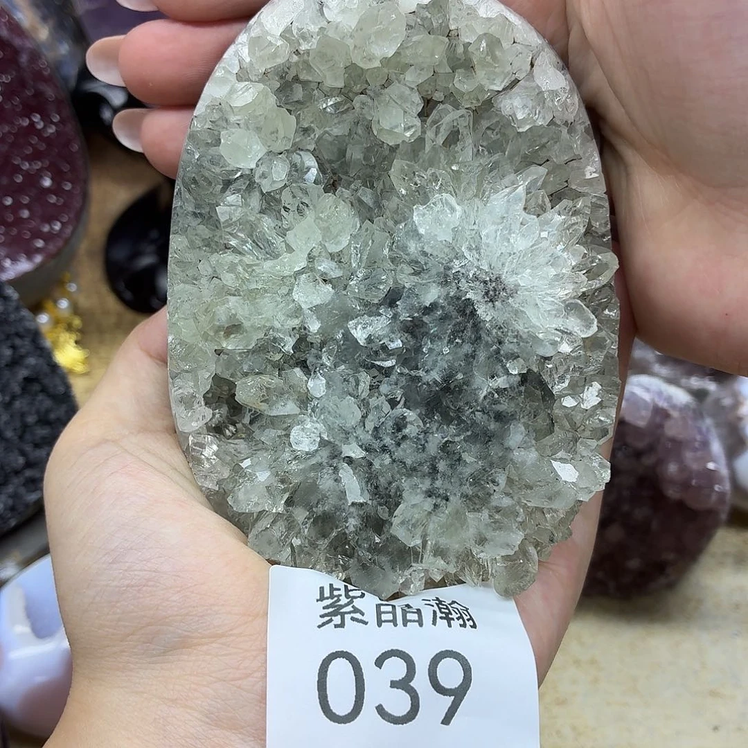 未镶嵌水晶大型摆件（非配饰）