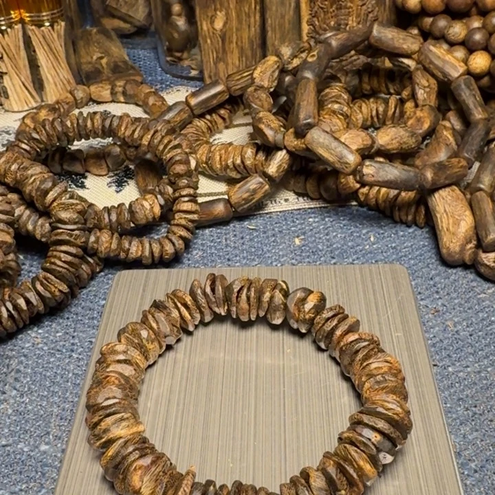 树脂制品值*白奇沉水树丁