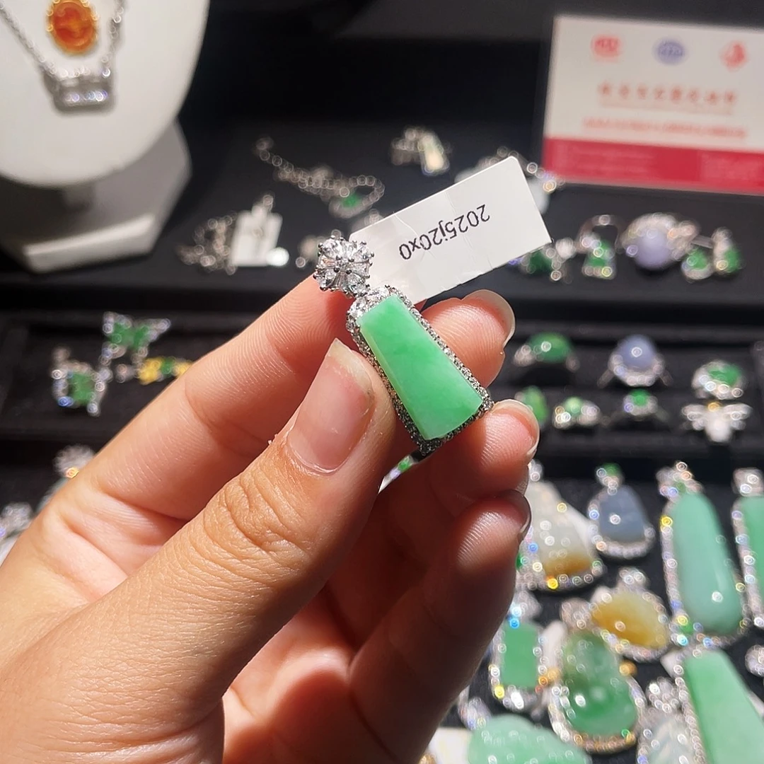 翡翠银S925镶嵌颈饰