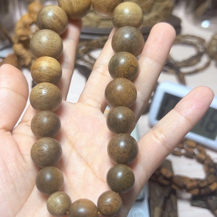 用***4沉香碎屑沉香惠安手持