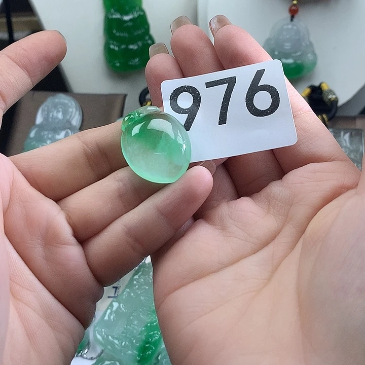 吊坠(赠链)未镶嵌翡翠